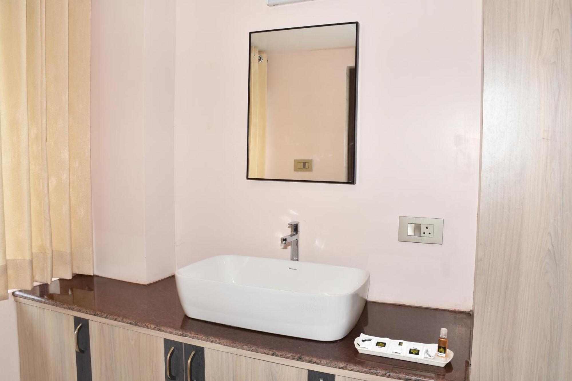 Gb Residency Hotell Ramanathapuram Eksteriør bilde